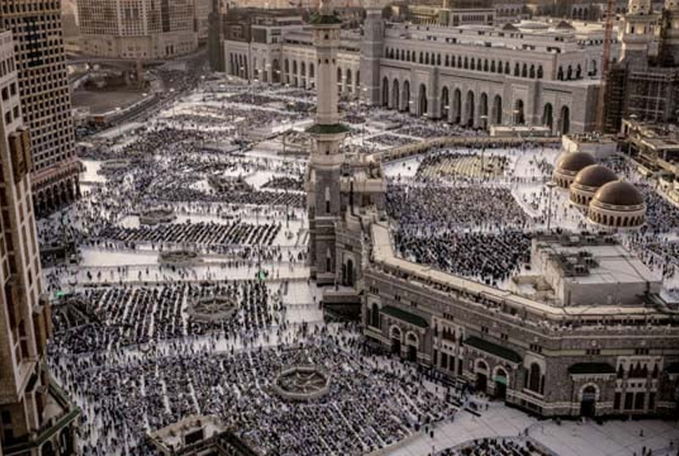 Gaza war hangs over hajj as pilgrims flock to Makkah