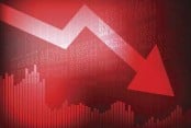 Stock market hits new lows amid investor exodus