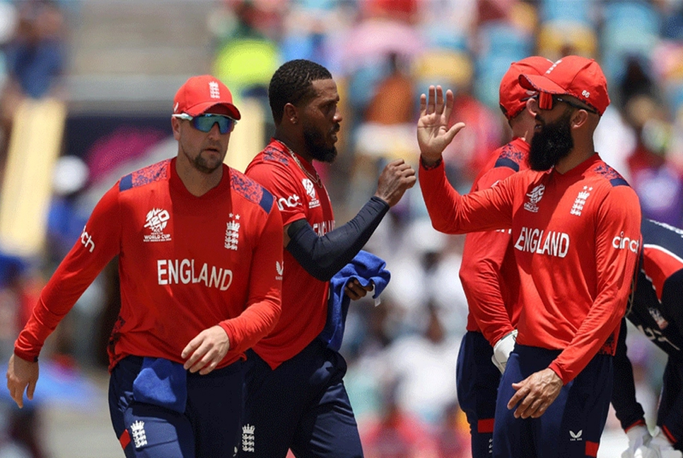 England confirms semifinals crushing USA by 10 wickets 