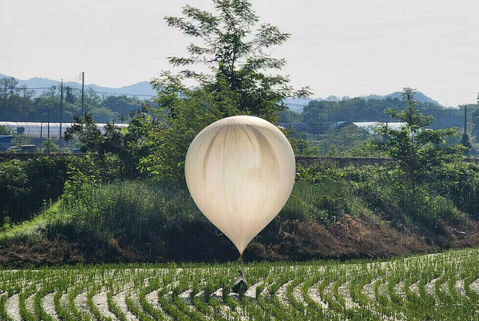 N. Korea sends 300 balloons overnight: Seoul military