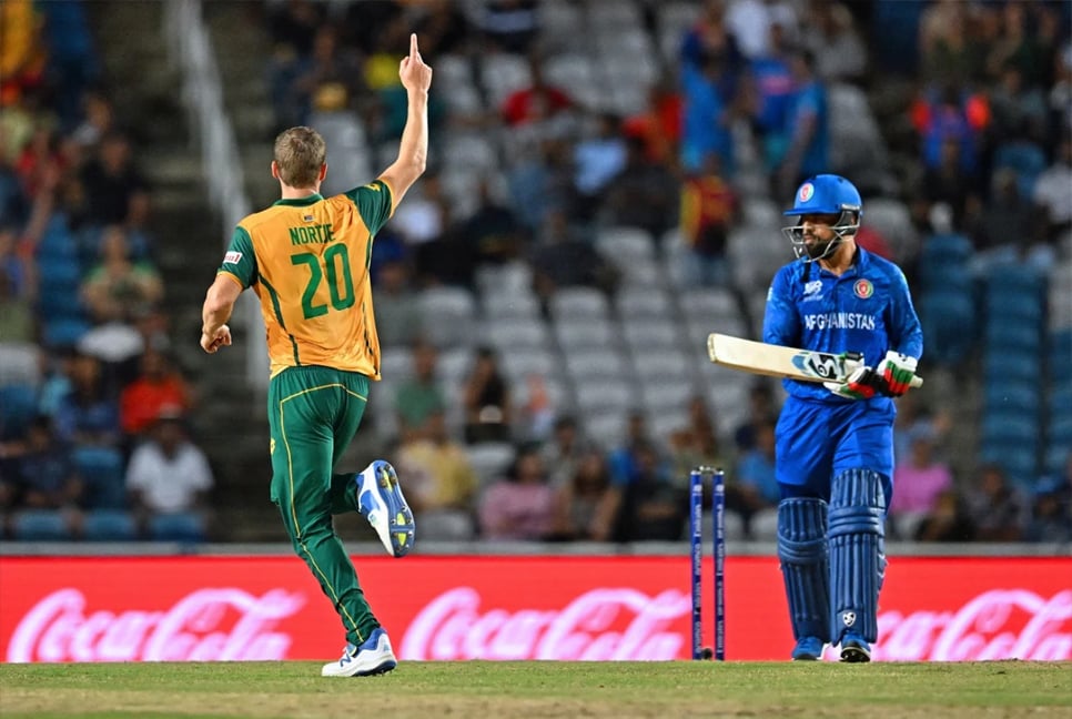 South Africa storm into final crushing Afghanistan 