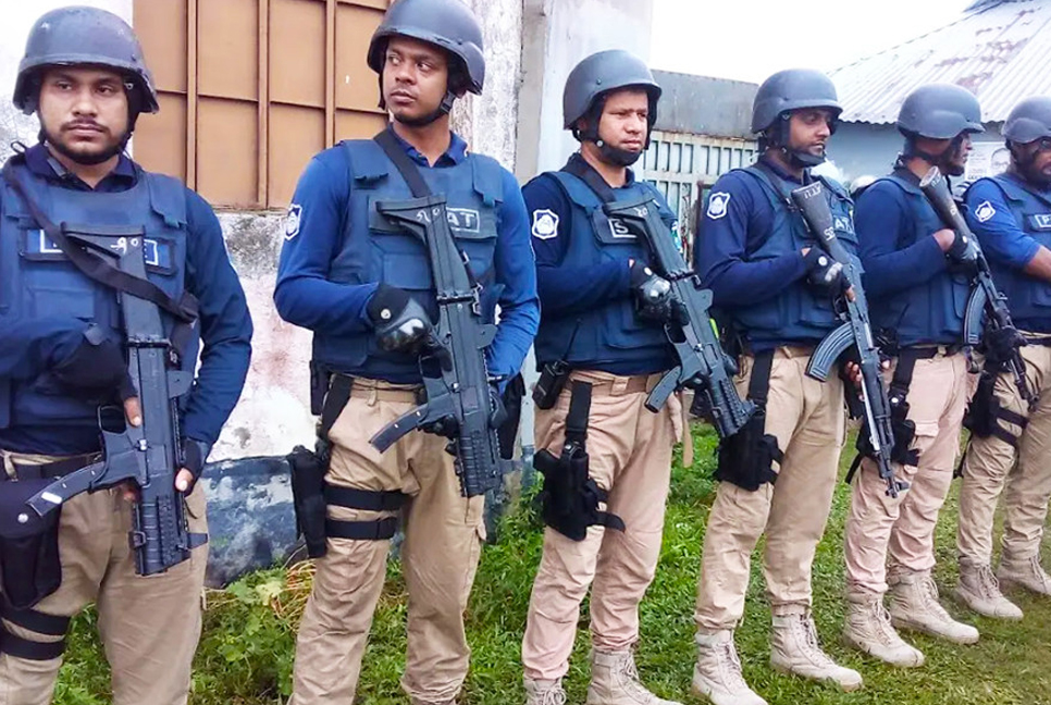 Police surround suspected militant hideout in Rupganj