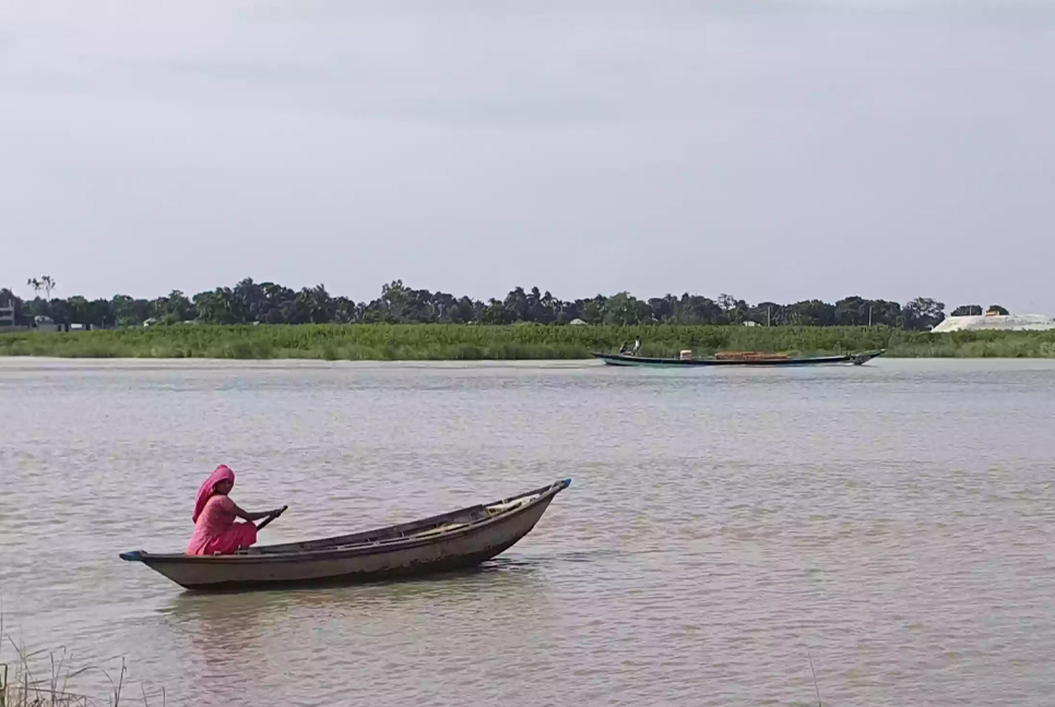 Low-lying areas in Faridpur district flooded as the Padma swells
