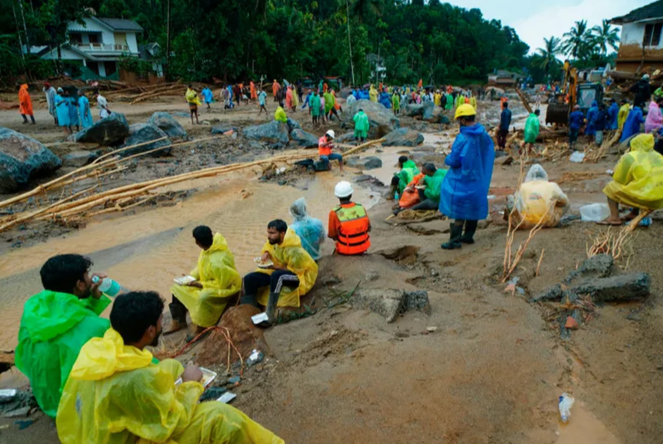 Rescuers search through mud and debris as deaths rise to 151 in landslides in southern India