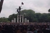 Thousands of protesters gather at central Shaheed Minar    