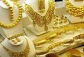 Gold price declines slightly