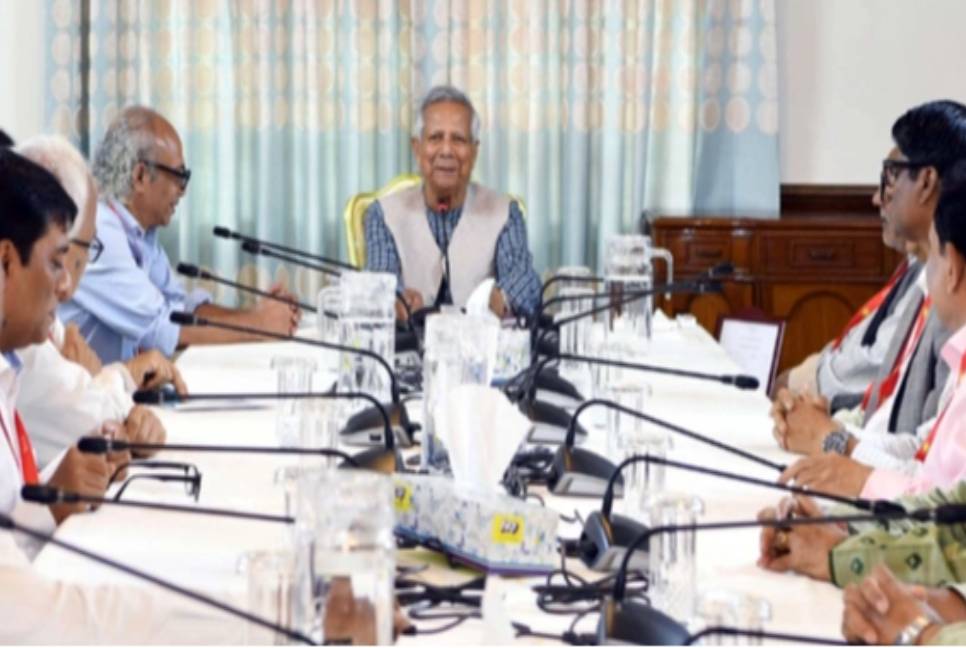 Yunus urges media to fearlessly hold interim govt accountable