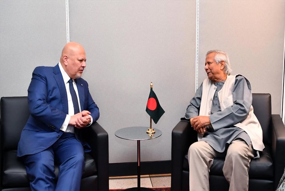 Yunus, ICC discuss ways to file crimes against humanity case in July-Aug massacre

